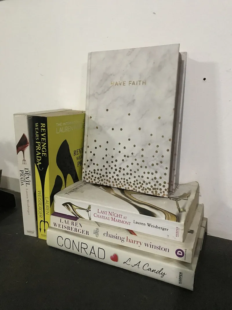 Pages That Built Empires: The Books Behind Musk, Bezos, and Altman